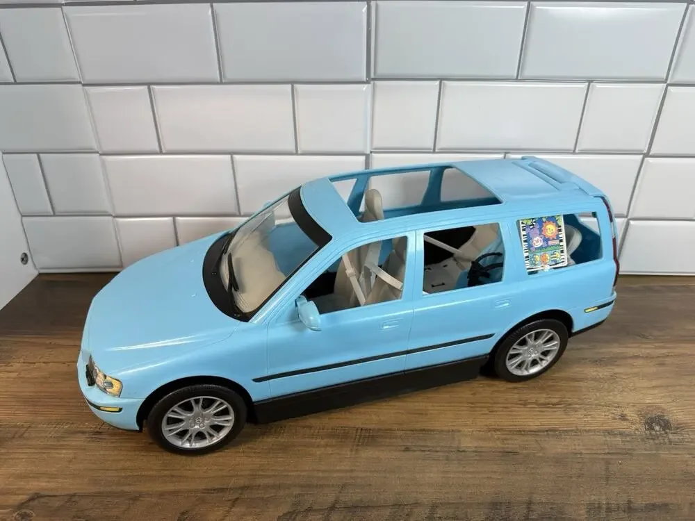 2003 Mattel Barbie Happy Family Blue Volvo Station Wagon-Vintage